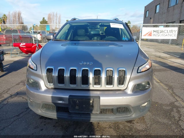 1C4PJLCB8HW559668 Jeep Cherokee Latitude Fwd