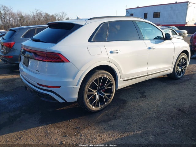 2023 AUDI Q8 WA1EVBF19PD005147 Photo 3