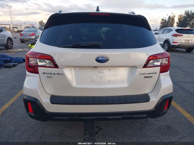 44072617 :رقم المزاد ، 4S4BSETC3J3392103 vin ، 2018 Subaru Outback 3.6r Touring مزاد بيع