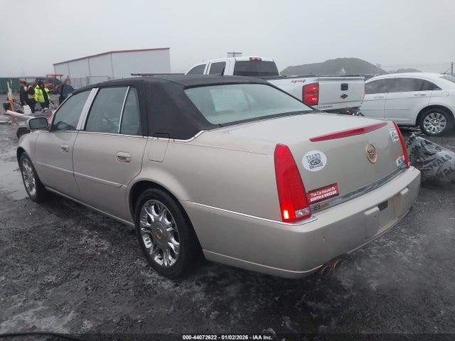 2007 CADILLAC DTS 1G6KD57Y57U141612 Photo 2
