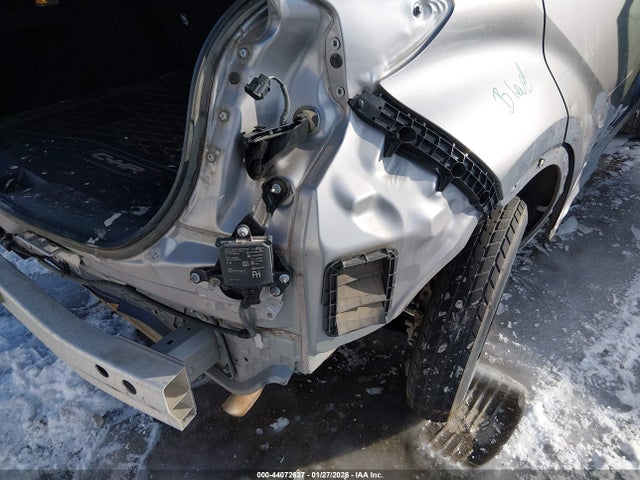 2020 TOYOTA C-HR JTNKHMBX6L1083463 Photo 5