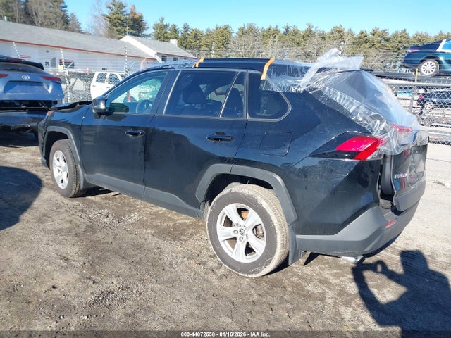 Toyota Rav4 Xle 2021 JTMP1RFV9MD532381 Image 3