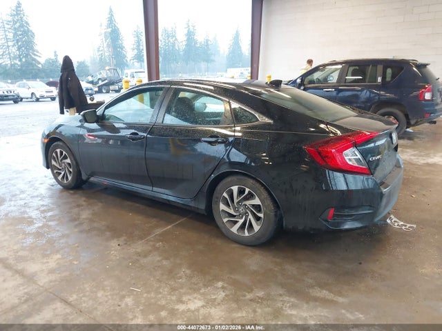 2HGFC2F72JH518885 Honda CIVIC EX