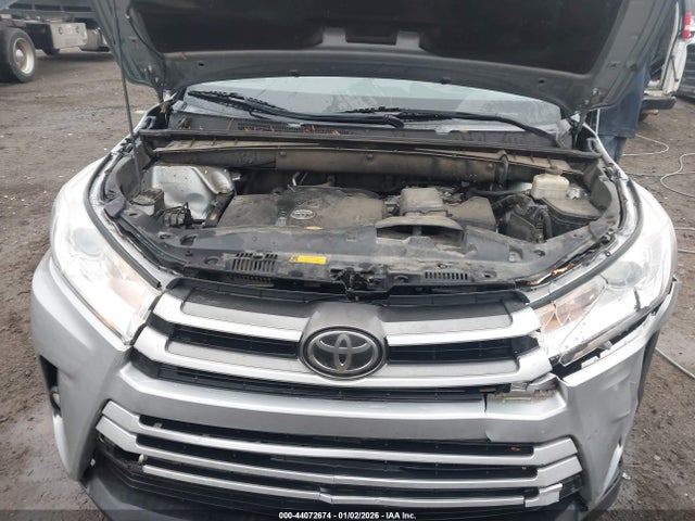 Продаж на аукціоні авто 2017 Toyota Highlander Xle, vin: 5TDKZRFH5HS518761, номер лоту: 44072674