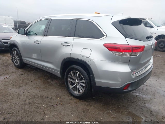 Продаж на аукціоні авто 2017 Toyota Highlander Xle, vin: 5TDKZRFH5HS518761, номер лоту: 44072674