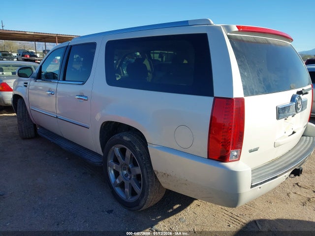 2008 CADILLAC ESCALADE ESV 1GYFK66808R219269 Photo 2