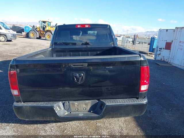 1C6RR7FG4KS727103 RAM 1500 Classic Express 4x4 6&#039;4 Box