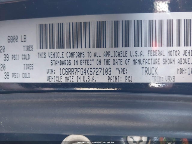 1C6RR7FG4KS727103 RAM 1500 Classic Express 4x4 6&#039;4 Box