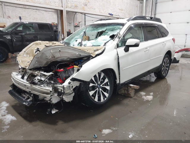 Subaru Outback 2.5i Limited 2015 4S4BSBJC1F3230835 Image 2