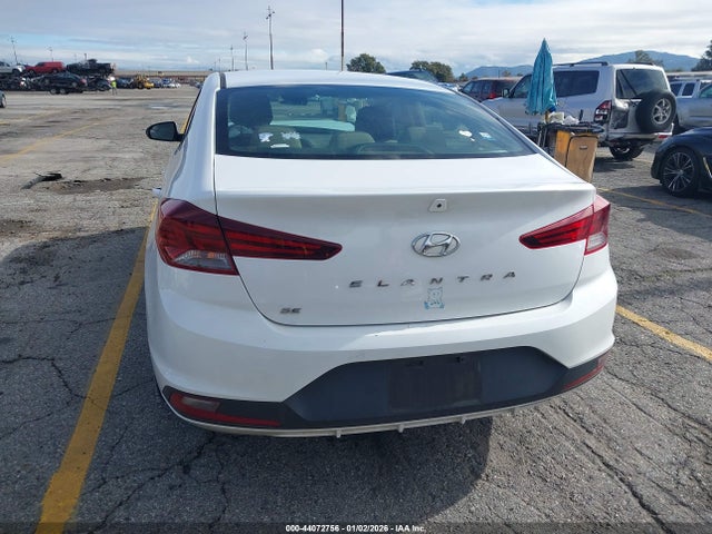 Hyundai ELANTRA SE 2019 5NPD74LF3KH492890 Image 17