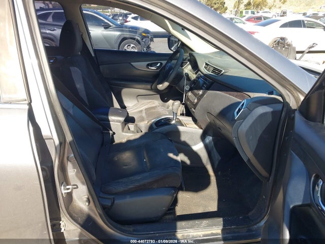 44072793 :رقم المزاد ، KNMAT2MT9FP566038 vin ، 2015 Nissan Rogue S مزاد بيع