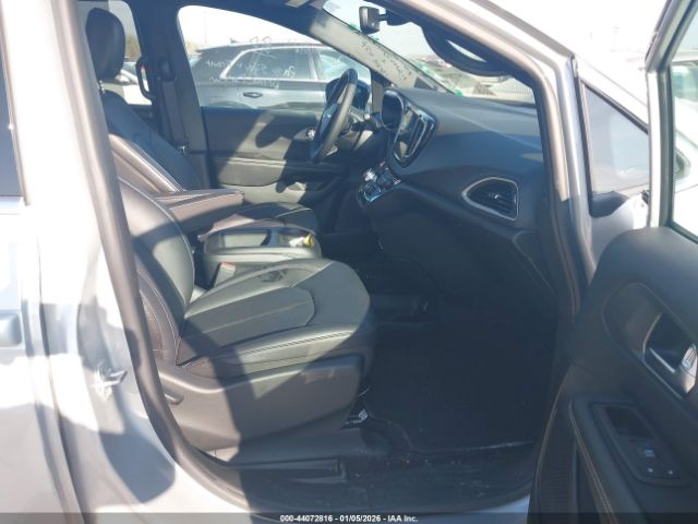 2026 CHRYSLER PACIFICA 2C4RC1BG8TR192129 Photo 4