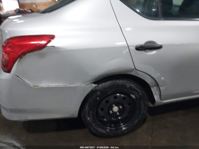 Nissan Versa 1.6 S 2019 3N1CN7AP2KL823329 Image 6