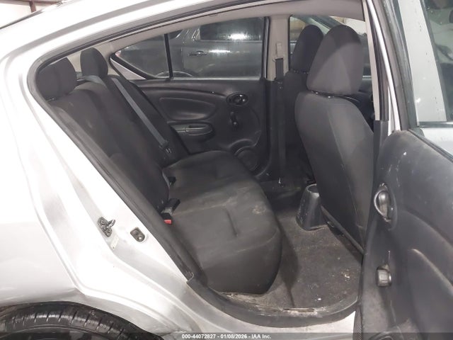 Nissan Versa 1.6 S 2019 3N1CN7AP2KL823329 Image 8