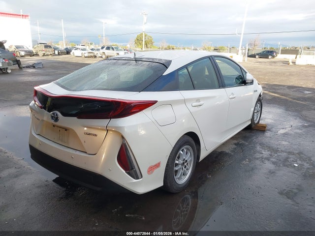 JTDKARFP3L3128881 Toyota Prius Prime Limited