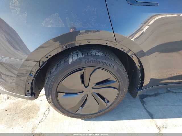 7SAYGDEE4TF515067 Tesla Model Y Long Range Launch Series/premium All-wheel Drive