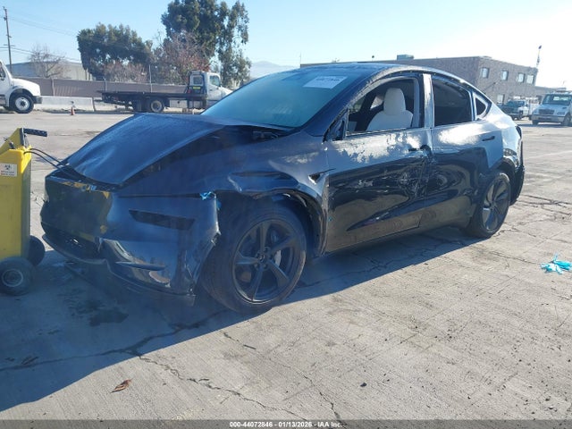 7SAYGDEE4TF515067 Tesla Model Y Long Range Launch Series/premium All-wheel Drive