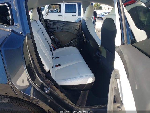 7SAYGDEE4TF515067 Tesla Model Y Long Range Launch Series/premium All-wheel Drive