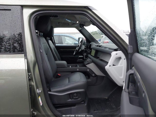 SALEJ7EX4R2349870 Land Rover Defender 110 P300