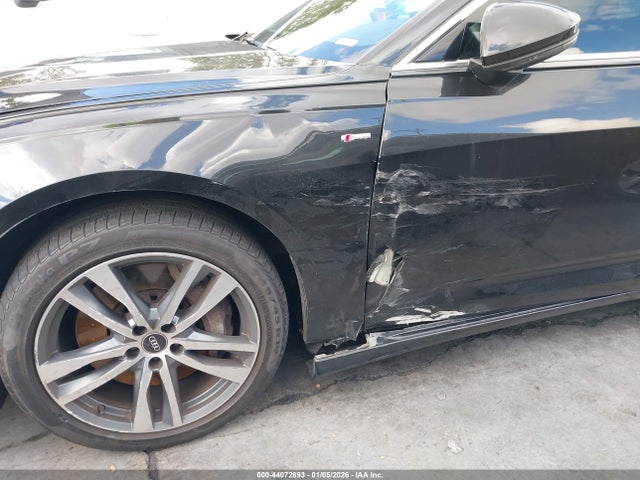 2021 AUDI A6 WAUL2AF21MN028871 Photo 5