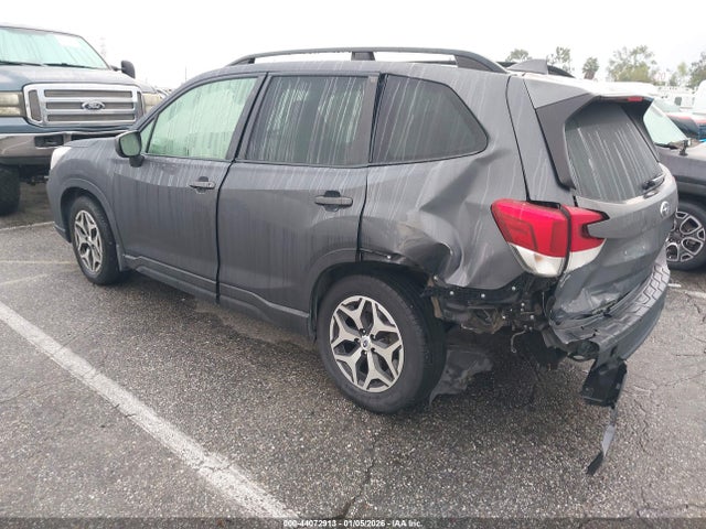 JF2SKAJC3LH505703 Subaru Forester Premium