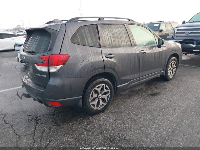 JF2SKAJC3LH505703 Subaru Forester Premium