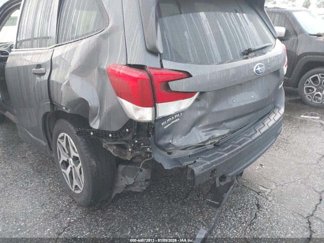 JF2SKAJC3LH505703 Subaru Forester Premium