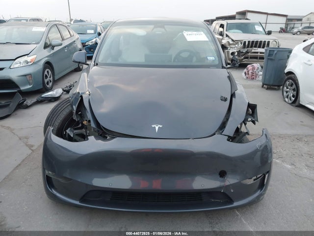 Продажа на аукционе авто 2022 Tesla Model Y Performance Dual Motor All-wheel Drive, vin: 7SAYGDEF6NF513560, номер лота: 44072925