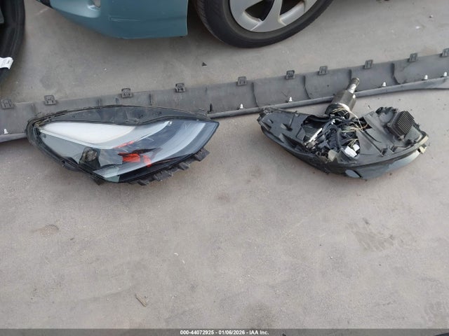Продажа на аукционе авто 2022 Tesla Model Y Performance Dual Motor All-wheel Drive, vin: 7SAYGDEF6NF513560, номер лота: 44072925