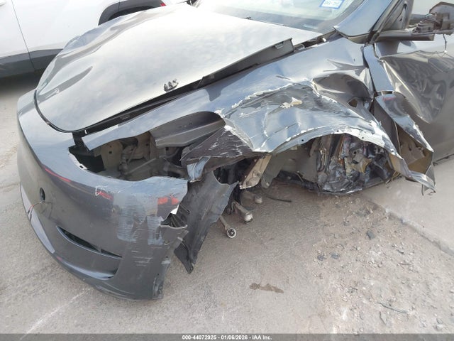 2022 TESLA MODEL Y 7SAYGDEF6NF513560 Photo 5