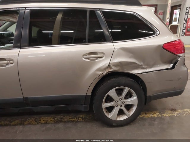 Subaru Outback 2.5i Premium 2014 4S4BRBDC8E3225377 Image 6