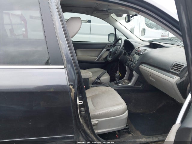 JF2SJAWC4FH581818 Subaru Forester 2.5i Touring