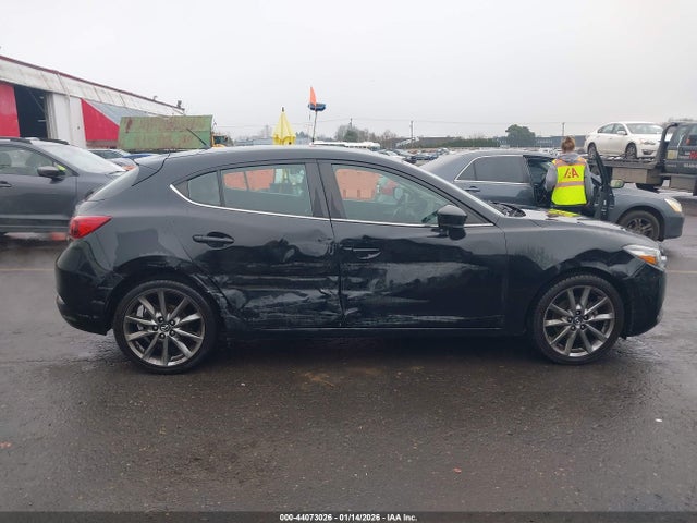 3MZBN1L32JM257727 Mazda Mazda3 Touring
