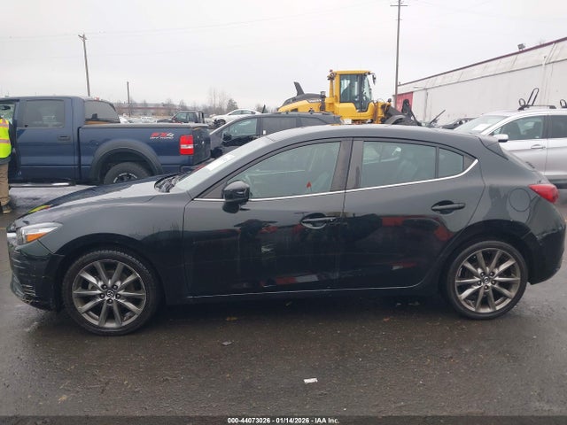 3MZBN1L32JM257727 Mazda Mazda3 Touring