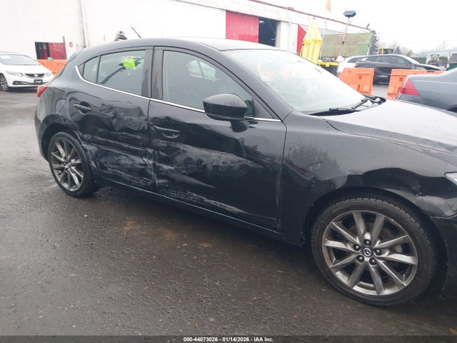 3MZBN1L32JM257727 Mazda Mazda3 Touring