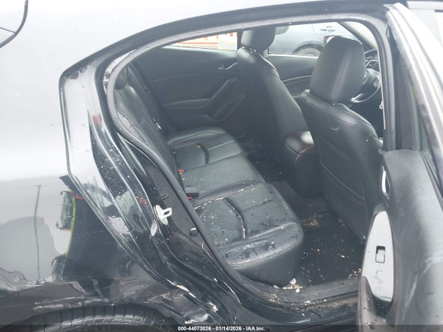 3MZBN1L32JM257727 Mazda Mazda3 Touring