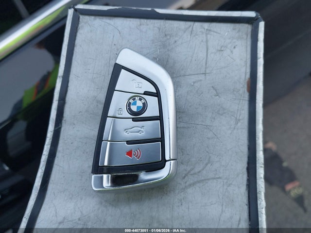 WBAJA9C01LCE53807 BMW 530e Iperformance