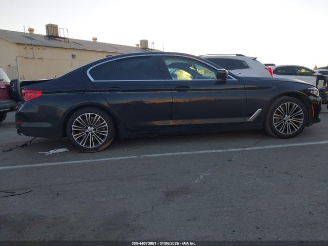 WBAJA9C01LCE53807 BMW 530e Iperformance