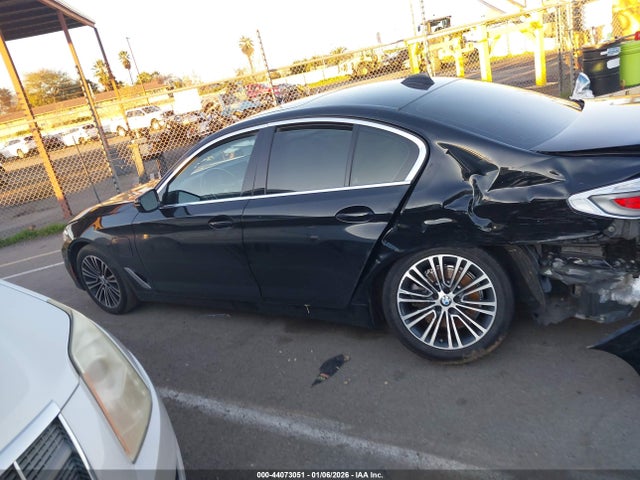 WBAJA9C01LCE53807 BMW 530e Iperformance