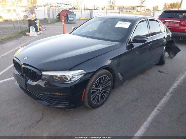 WBAJA9C01LCE53807 BMW 530e Iperformance