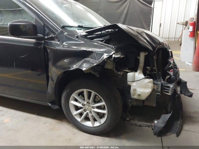 2C4RDGCG9KR747800 Dodge Grand Caravan Sxt