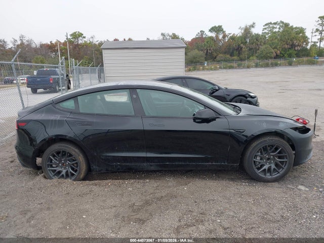 2025 Tesla Model 3 Long Range Rear-wheel Drive მანქანა იყიდება აუქციონზე, vin: 5YJ3E1EA0SF883396, აუქციონის ნომერი: 44073067