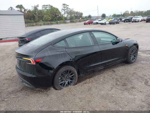 2025 TESLA MODEL 3 5YJ3E1EA0SF883396 Photo 3