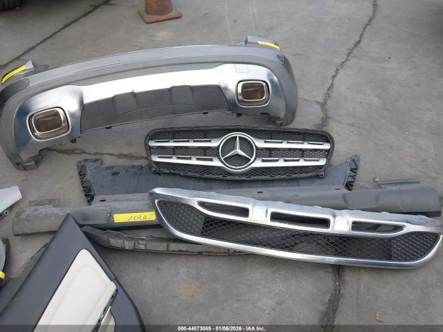 WDCTG4GB7KJ617586 Mercedes-Benz Gla 250 4matic