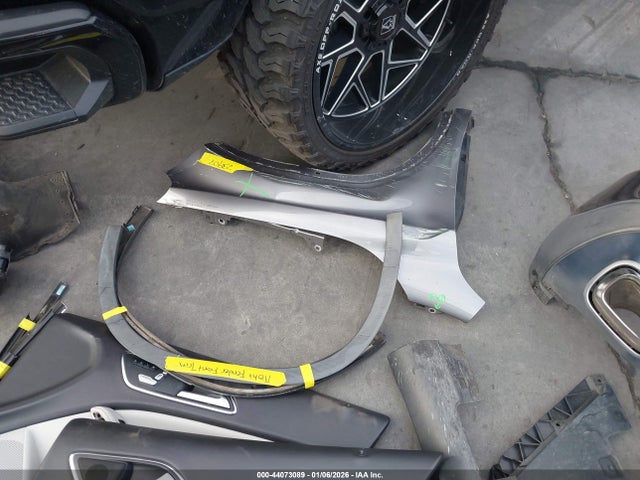 WDCTG4GB7KJ617586 Mercedes-Benz Gla 250 4matic