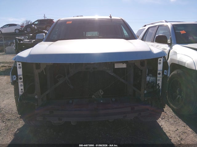 1GNSKJKC5FR296564 Chevrolet Suburban 1500 Lt