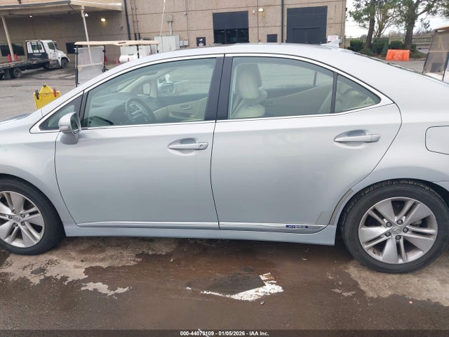 Продажа на аукционе авто 2010 Lexus Hs 250h, vin: JTHBB1BA0A2035561, номер лота: 44073109