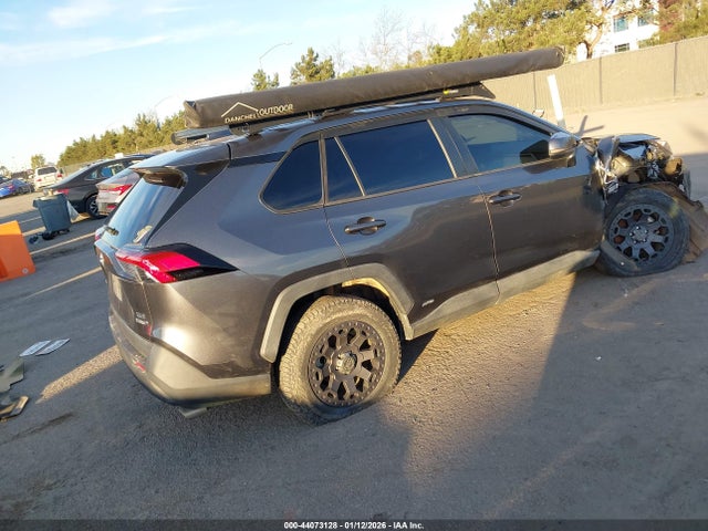 4T3RWRFV8MU018082 Toyota Rav4 Hybrid Xle