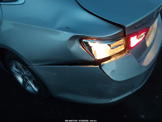 1G1ZC5ST8LF107861 Chevrolet Malibu Fwd 1fl