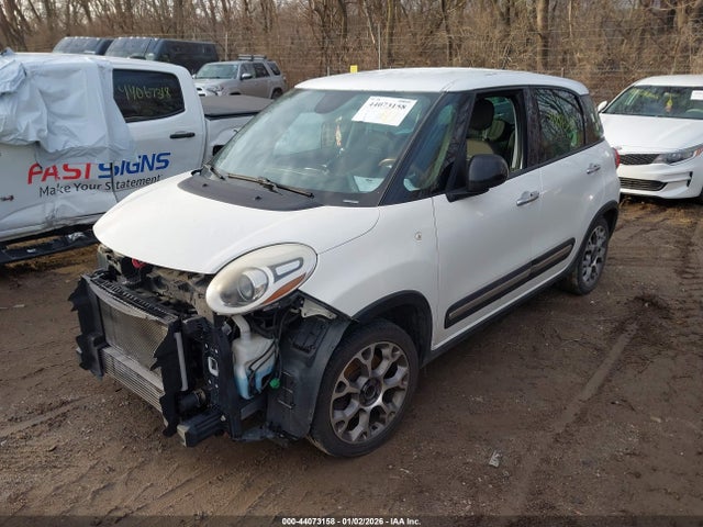 2014 FIAT 500L ZFBCFADH0EZ017453 Photo 1